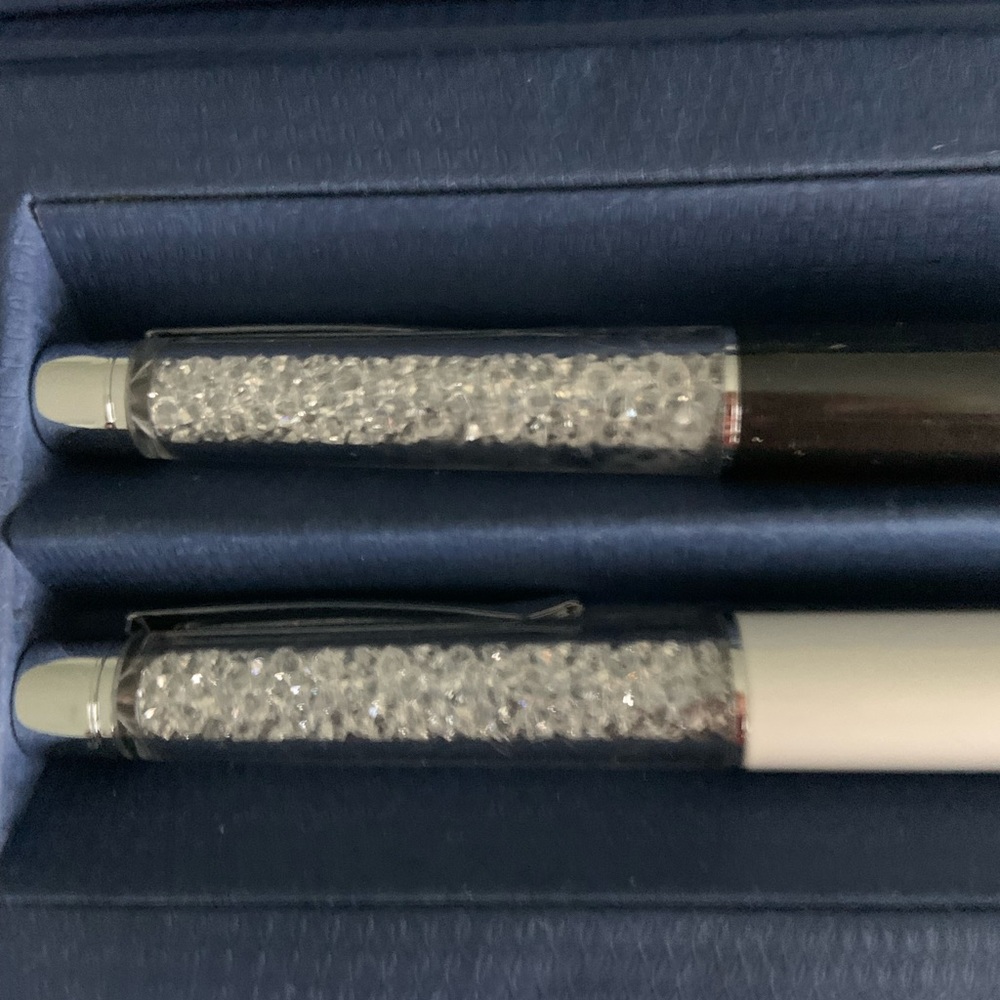 New in Box Swarovski Bling Black & Blue Pen Set - Picture 3 of 3